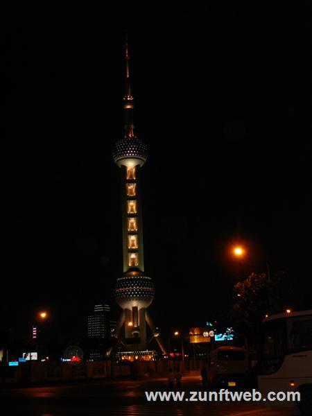 DSC04436-oriental-per-tower-by-night