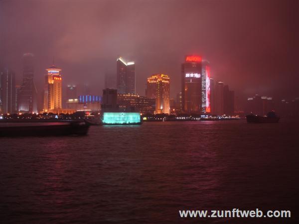 DSC06219-the-bund-at-night