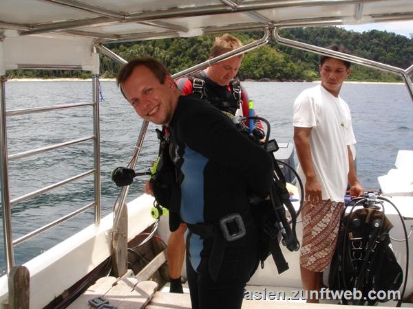 DSC08742_Tauchausruestung_Taucherboot_Sumatra_Indonesien