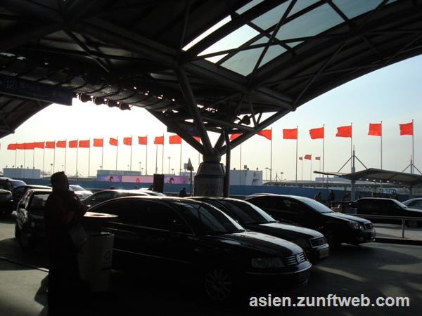 dsc08929_blick_aus_dem_flughafen_peking