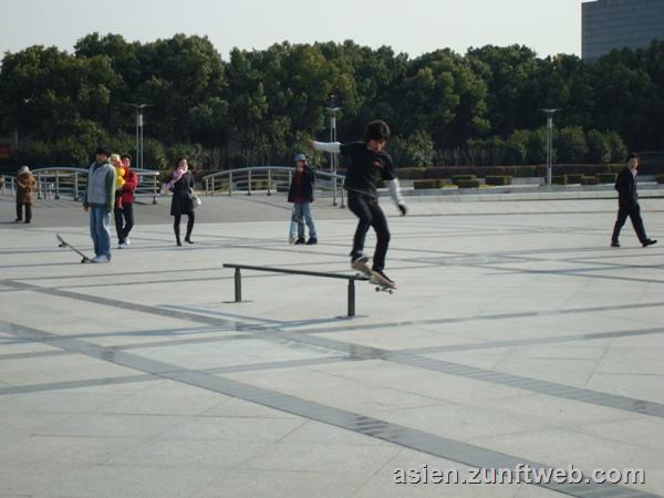 dsc09103_skateboard_in_shanghai