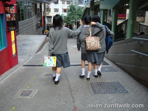 dsc09362_school_girls_hong_kong