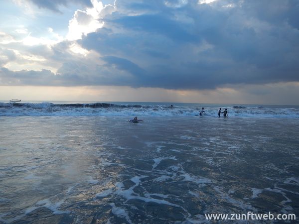 dscn1524_kuta_beach